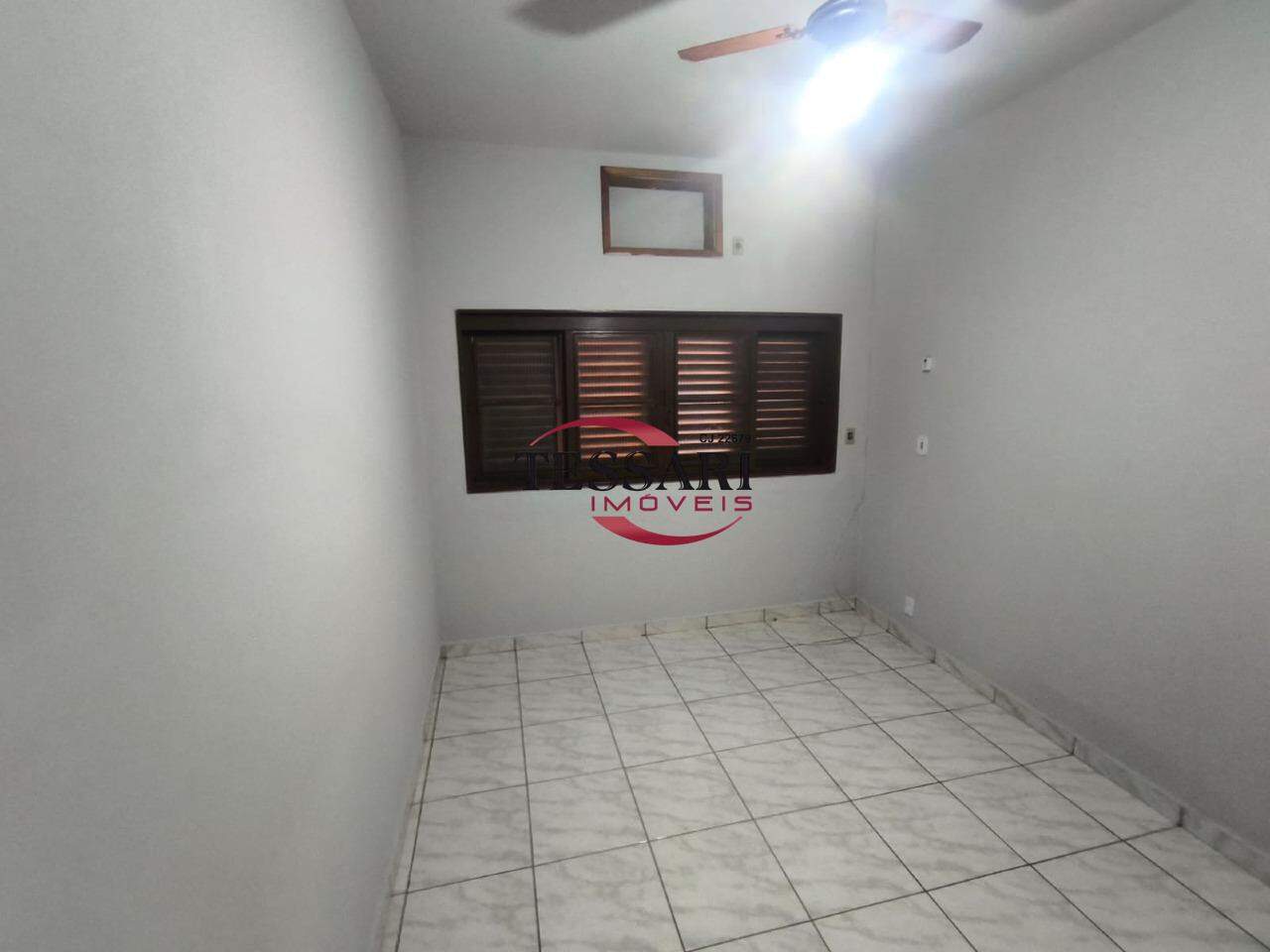 Casa com 2 quartos para aluguel, 226m² — foto 13 de 20