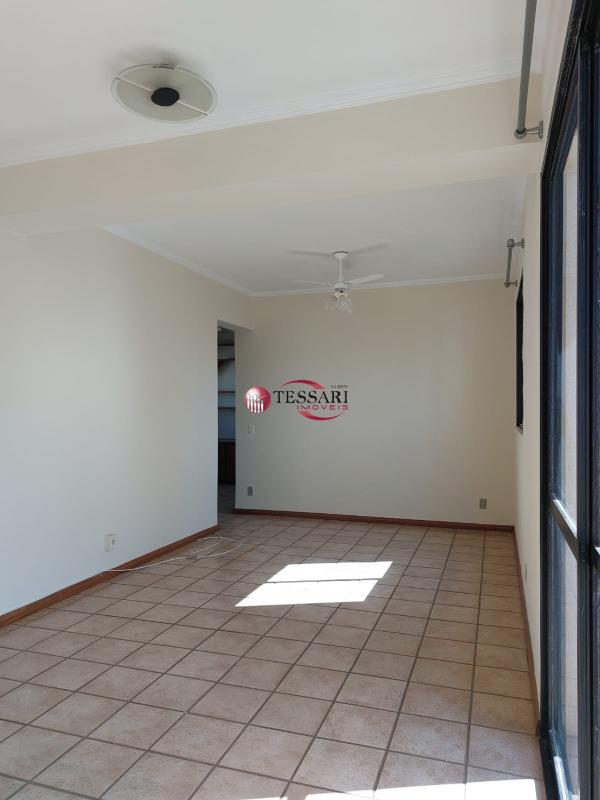 Apartamento com 3 quartos para aluguel, 110m² — foto 3 de 14
