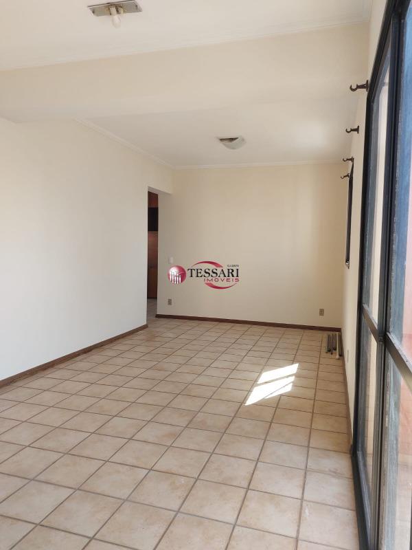 Apartamento com 3 quartos para aluguel, 110m² — foto 2 de 14