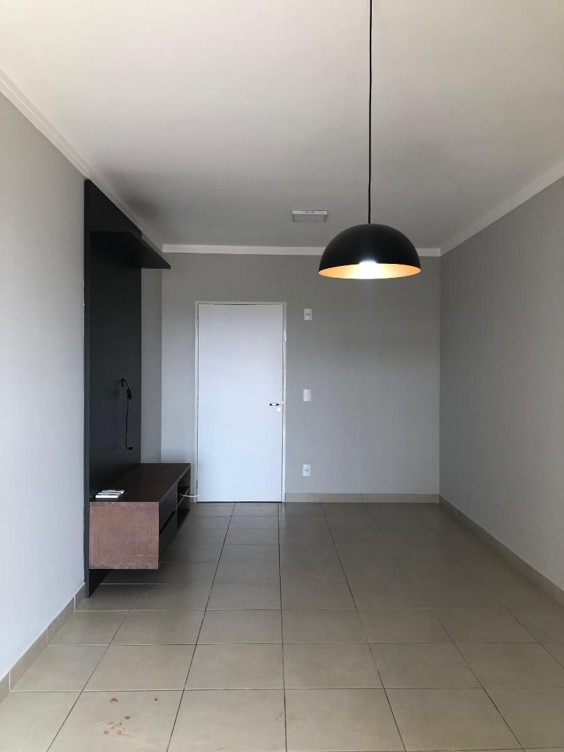 Apartamento com 2 quartos para aluguel, 70m² — foto 2 de 18
