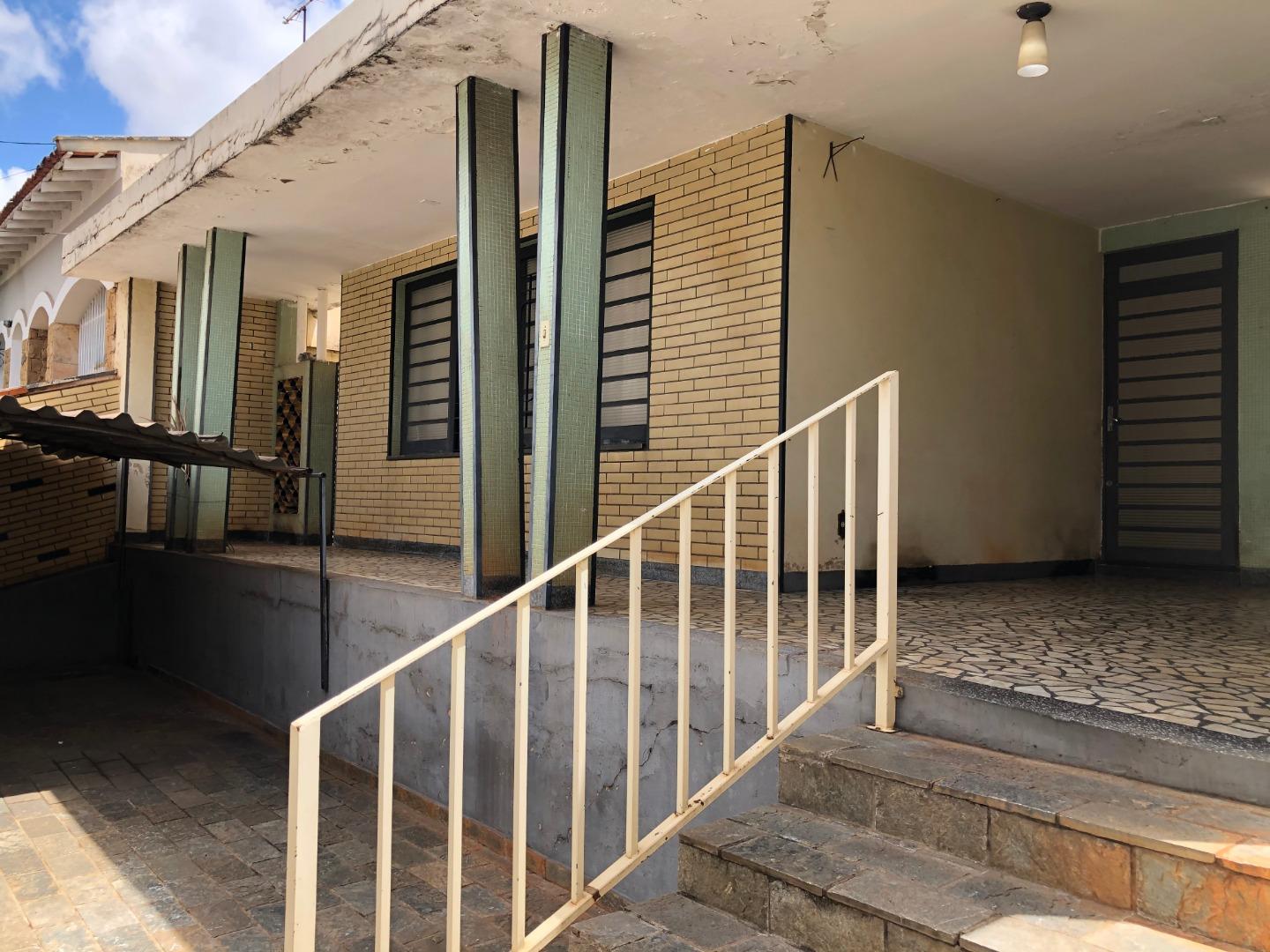 Casa com 2 quartos para aluguel, 160m² — foto 1 de 13