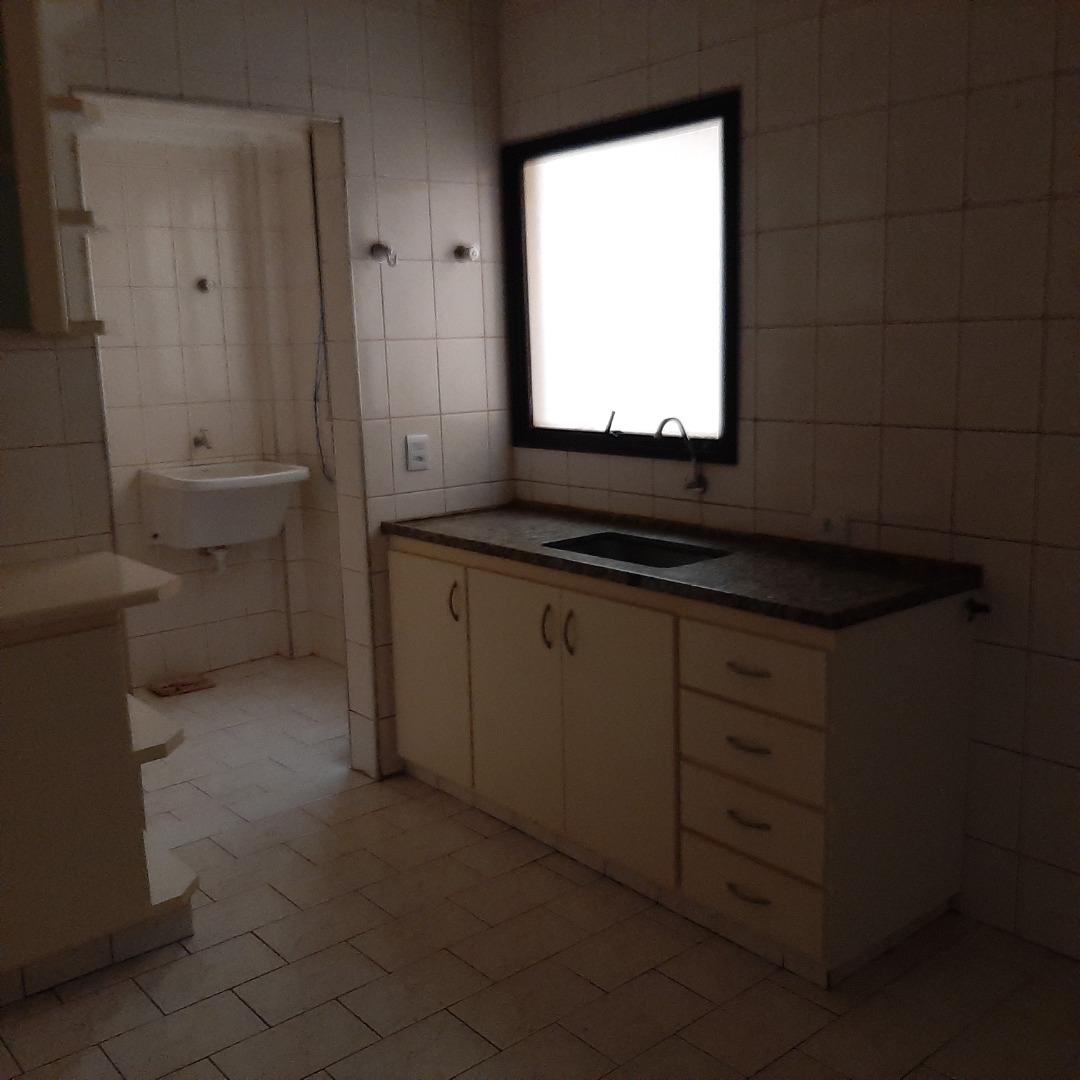 Apartamento com 3 quartos para aluguel, 98m² — foto 4 de 14