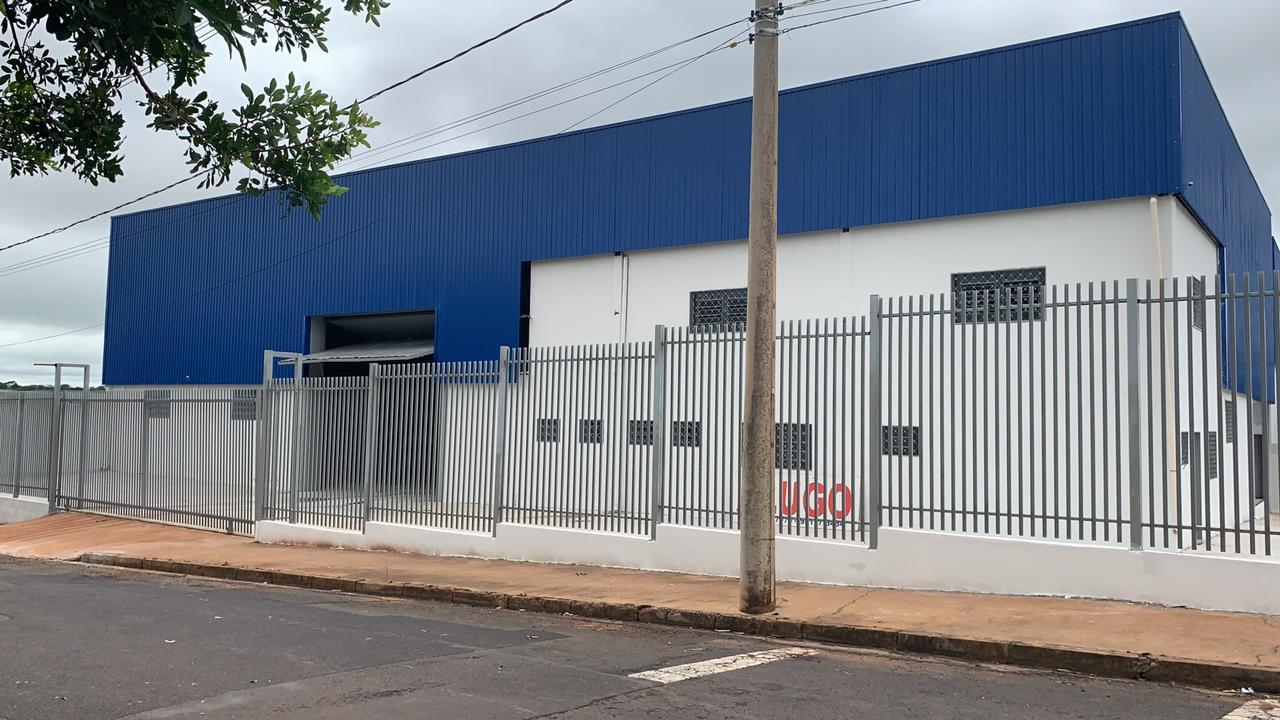 Loja / Salão / Ponto Comercial para aluguel, 720m² — foto 1 de 11