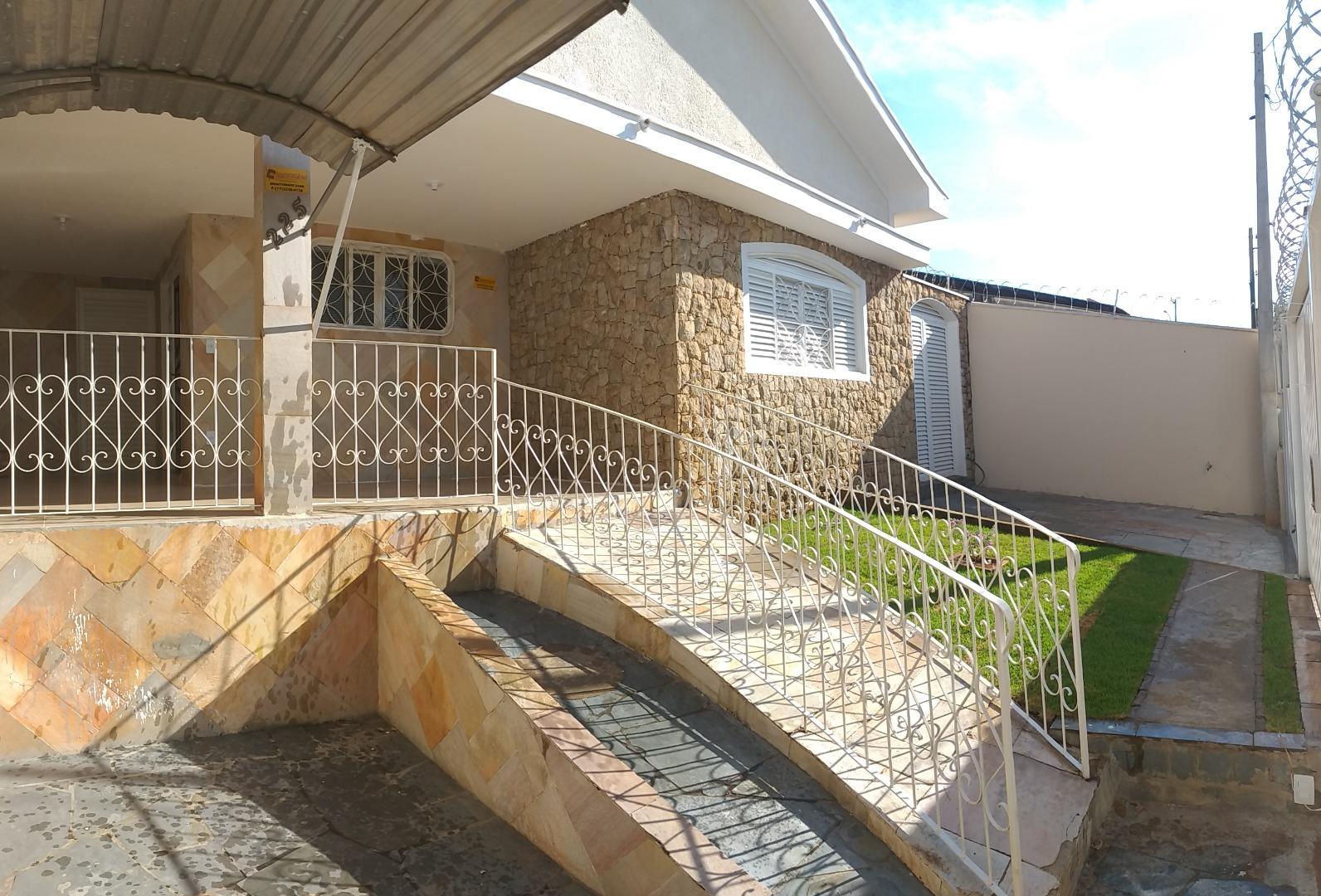 Casa com 3 quartos para aluguel, 156m² — foto 1 de 17