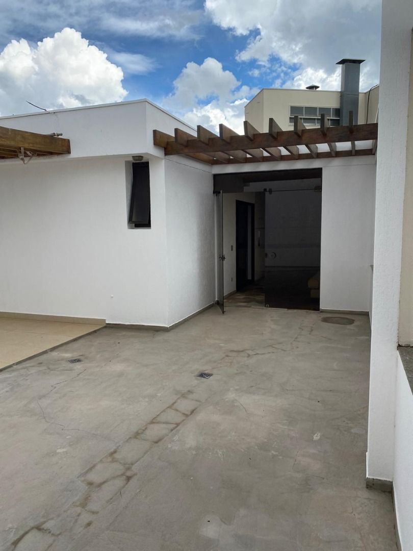 Apartamento com 4 quartos para aluguel, 290m² — foto 25 de 30