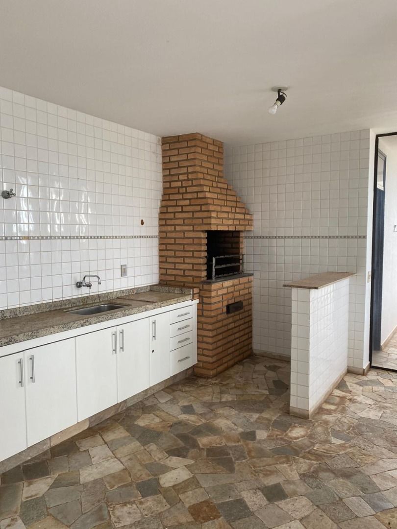 Apartamento com 4 quartos para aluguel, 290m² — foto 7 de 30