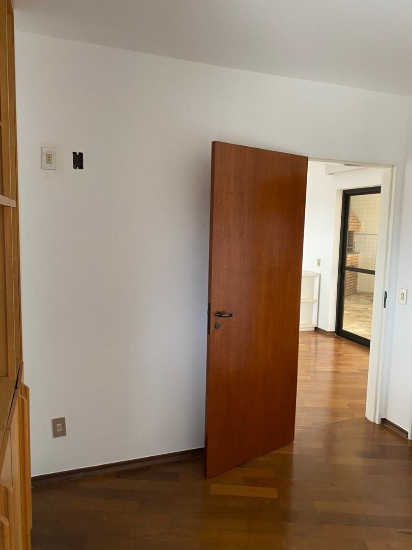 Apartamento com 4 quartos para aluguel, 290m² — foto 4 de 30