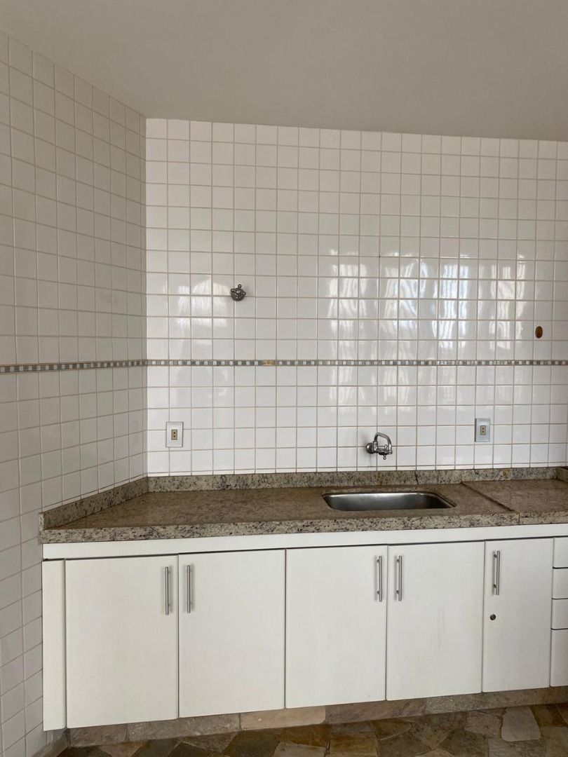 Apartamento com 4 quartos para aluguel, 290m² — foto 19 de 30