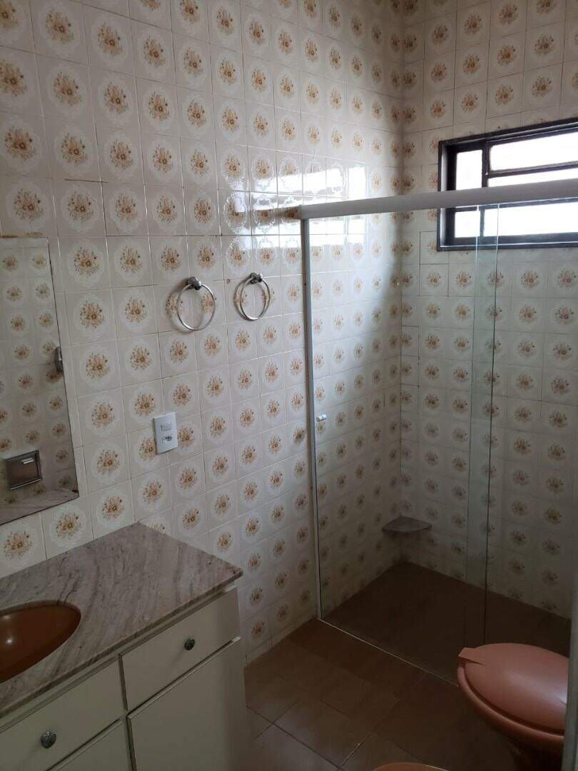 Casa com 3 quartos para aluguel, 280m² — foto 21 de 29