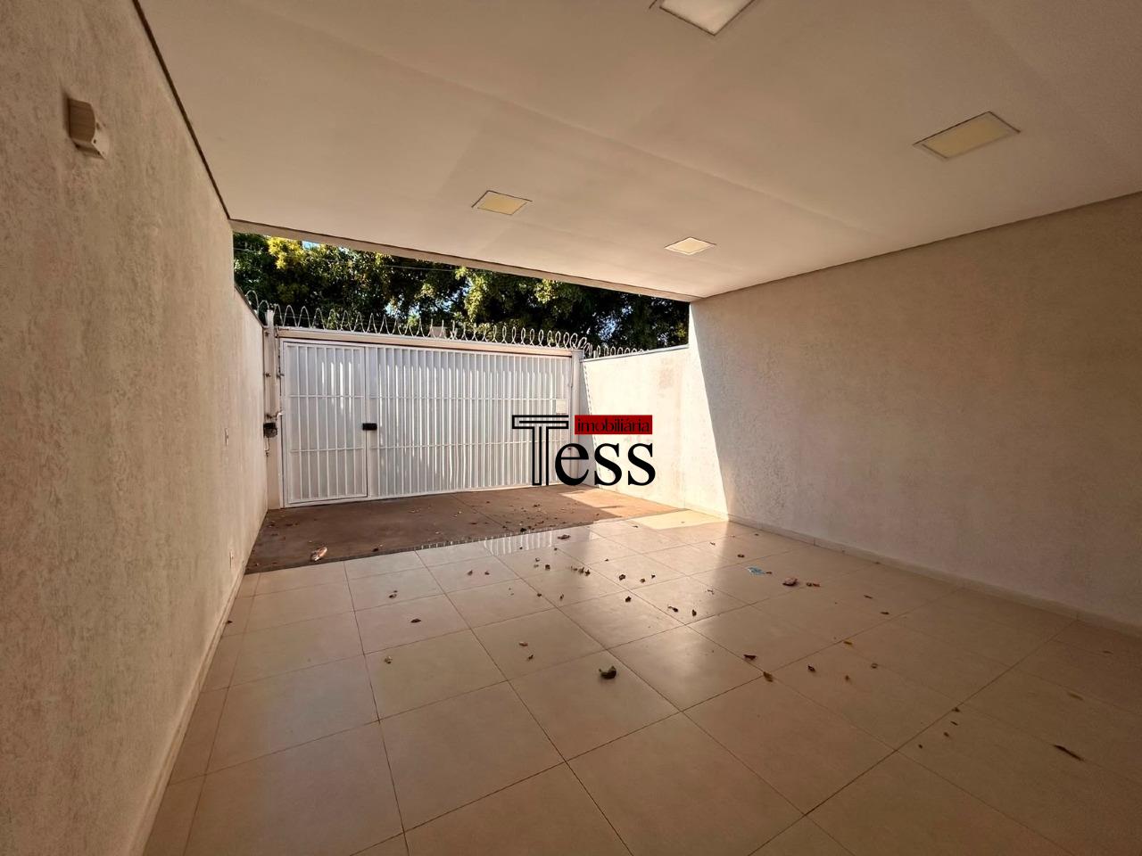 Casa com 2 quartos para aluguel, 180m² — foto 2 de 15
