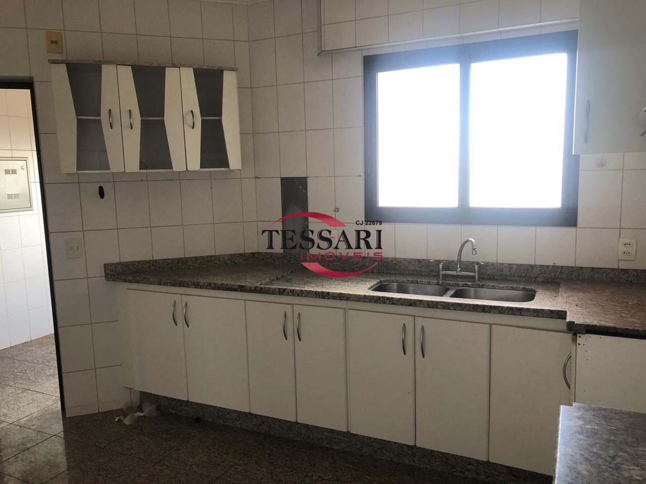 Apartamento com 3 quartos para aluguel, 160m² — foto 20 de 28