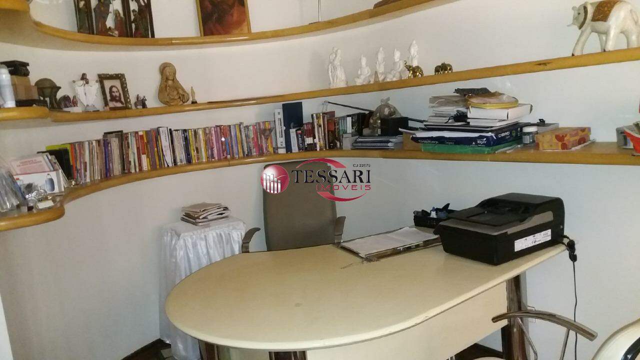 Casa de Condomínio com 4 quartos para aluguel, 460m² — foto 10 de 20