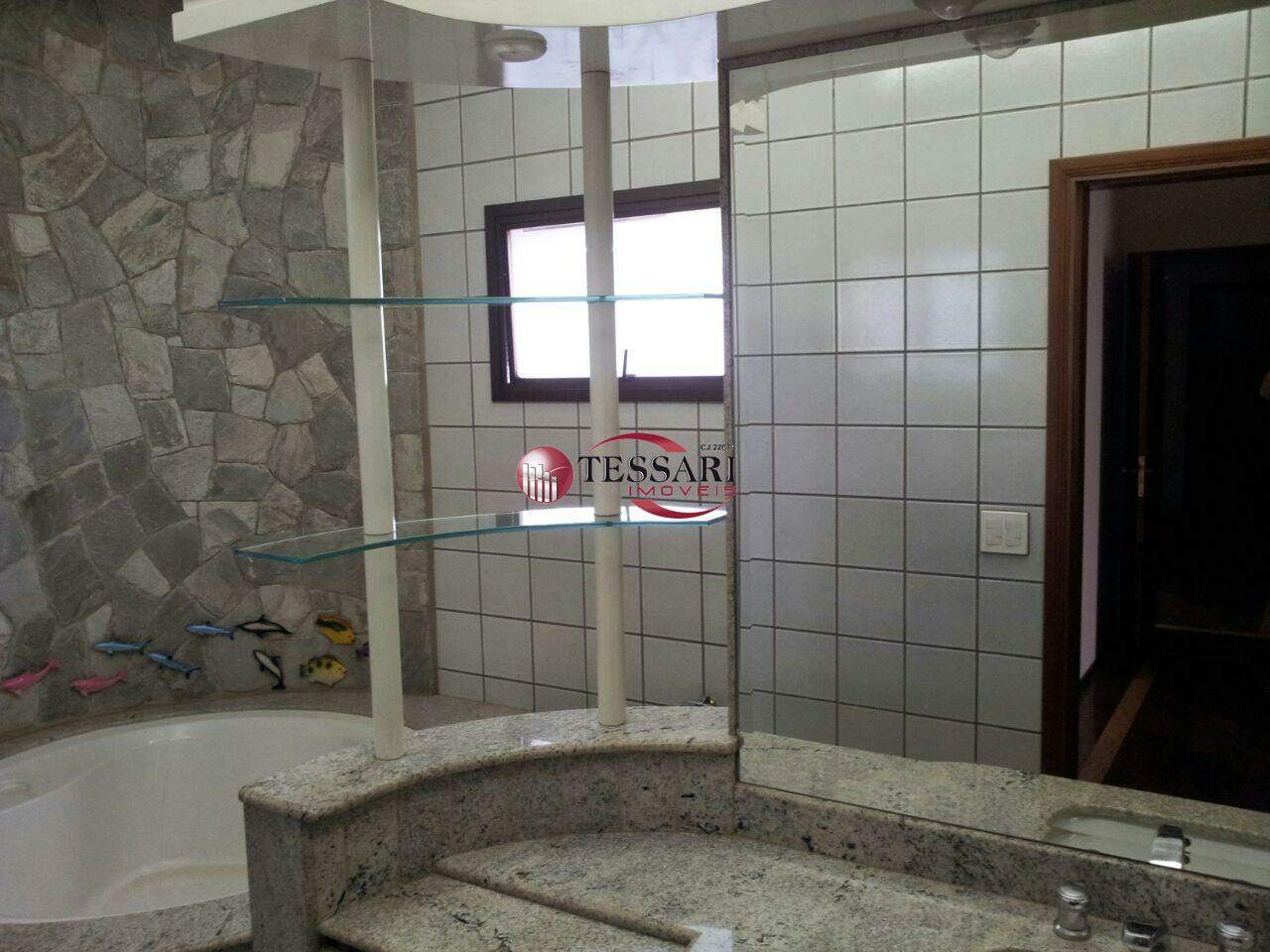 Casa de Condomínio com 4 quartos para aluguel, 460m² — foto 15 de 20