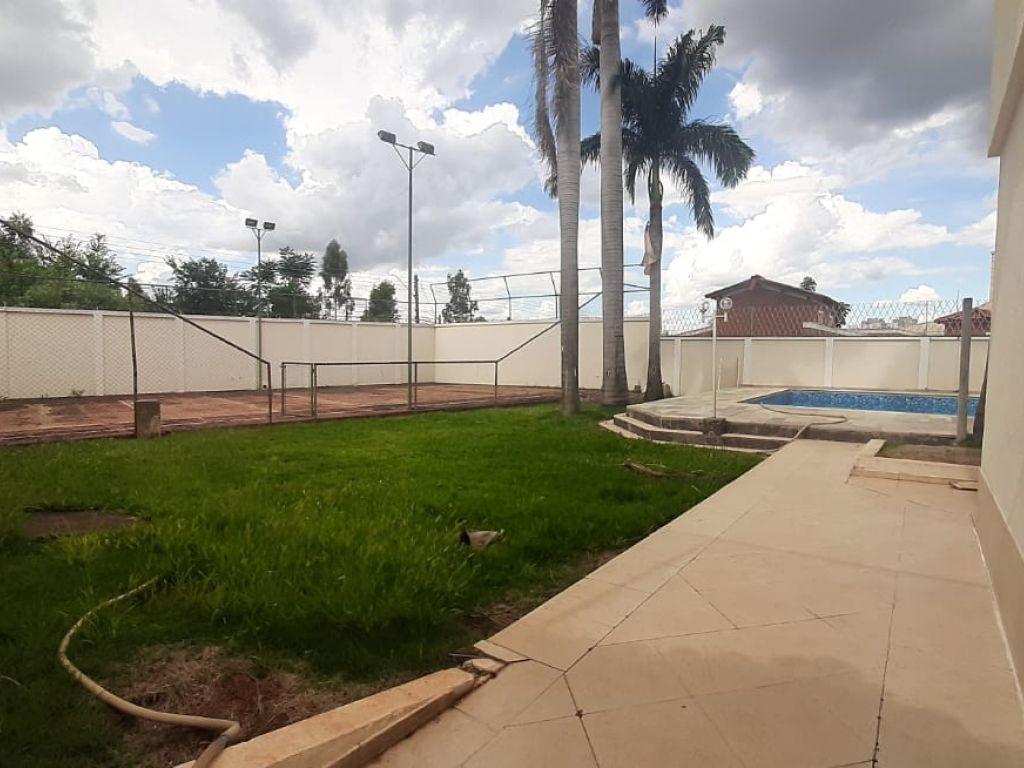 Casa com 4 quartos para aluguel, 750m² — foto 20 de 40