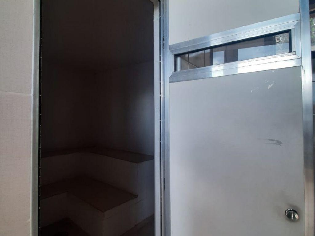 Casa com 4 quartos para aluguel, 750m² — foto 23 de 40