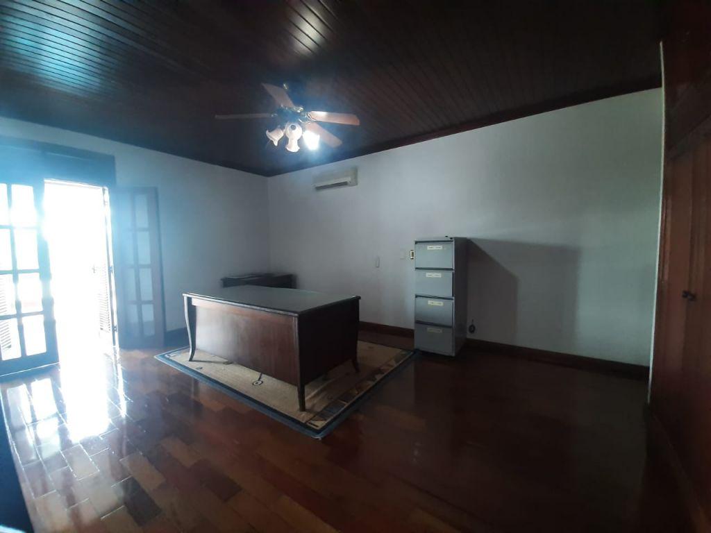 Casa com 4 quartos para aluguel, 750m² — foto 33 de 40