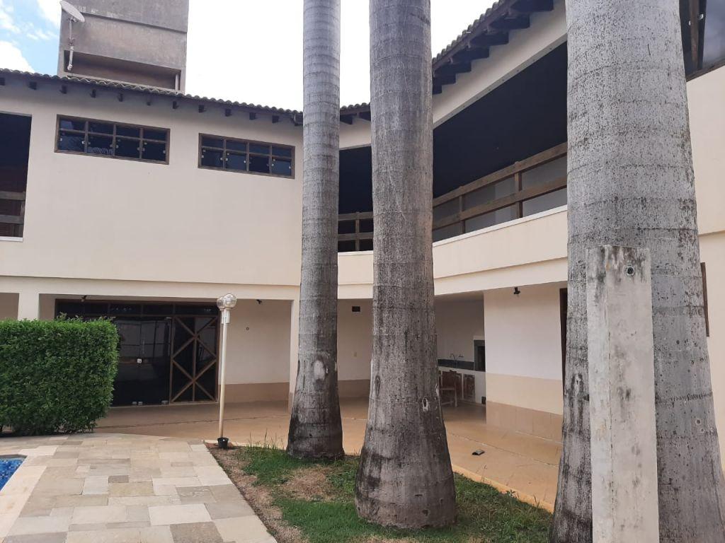 Casa com 4 quartos para aluguel, 750m² — foto 25 de 40