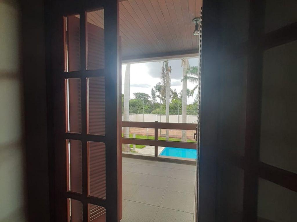 Casa com 4 quartos para aluguel, 750m² — foto 3 de 40