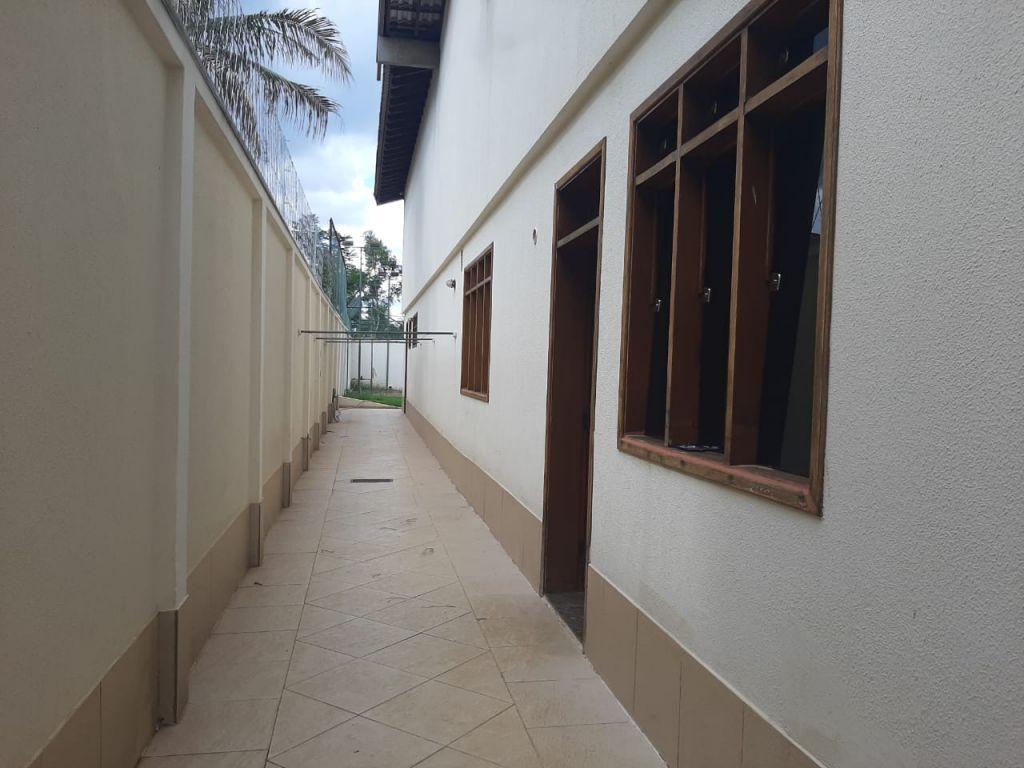 Casa com 4 quartos para aluguel, 750m² — foto 18 de 40