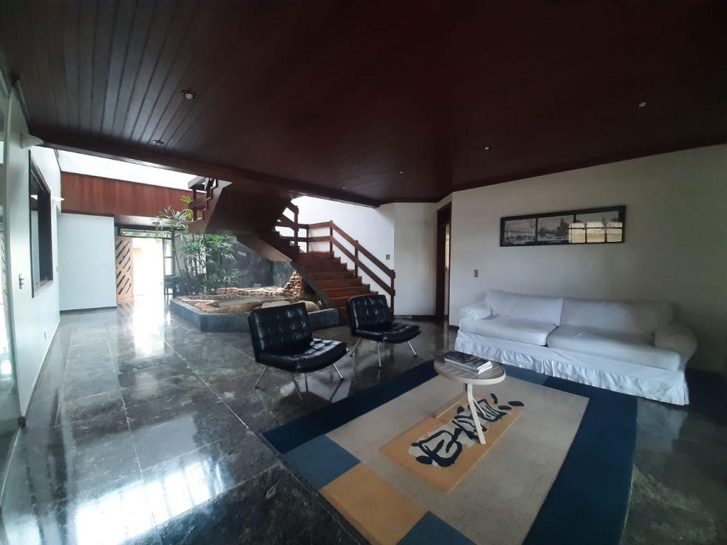 Casa com 4 quartos para aluguel, 750m² — foto 14 de 40