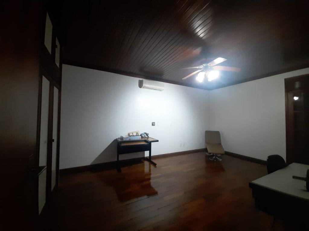 Casa com 4 quartos para aluguel, 750m² — foto 32 de 40