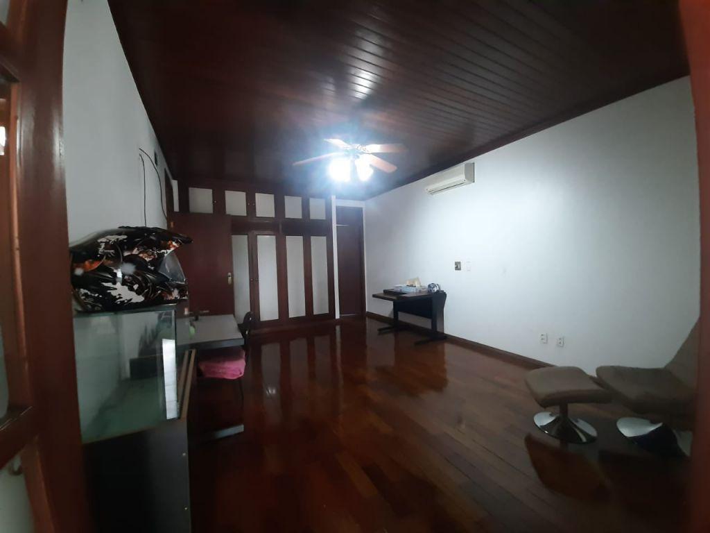 Casa com 4 quartos para aluguel, 750m² — foto 26 de 40