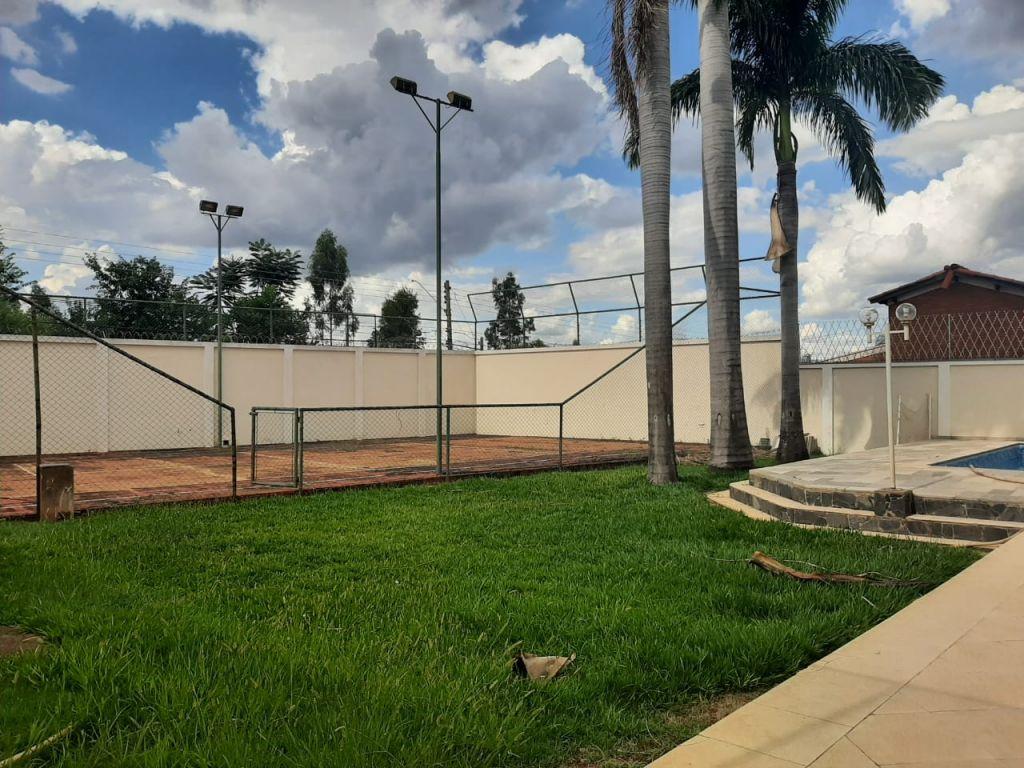 Casa com 4 quartos para aluguel, 750m² — foto 8 de 40
