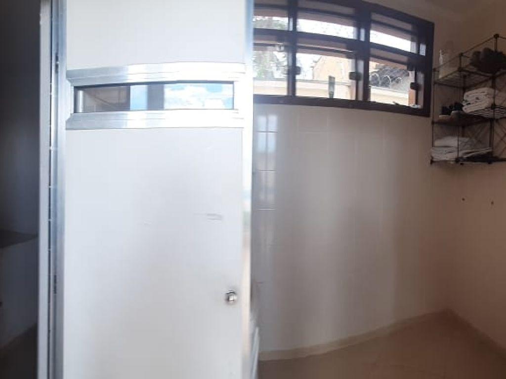 Casa com 4 quartos para aluguel, 750m² — foto 24 de 40