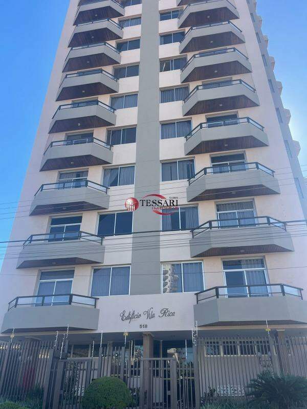 Apartamento com 2 quartos à venda, 135m² — foto 1 de 24