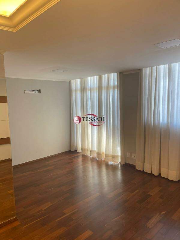 Apartamento com 2 quartos à venda, 135m² — foto 3 de 24
