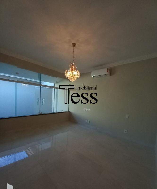 Casa de Condomínio com 4 quartos para aluguel, 240m² — foto 21 de 22