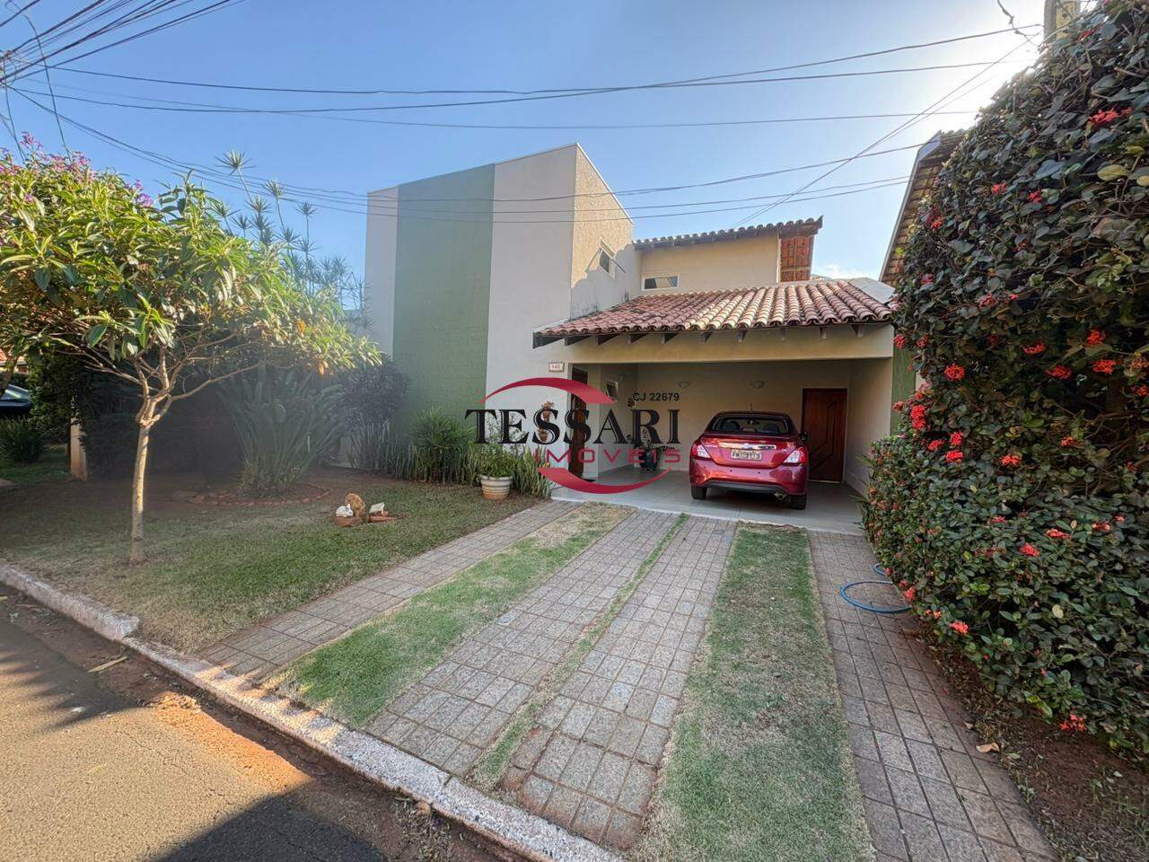 Casa de Condomínio com 4 quartos à venda, 249m² — foto 2 de 2