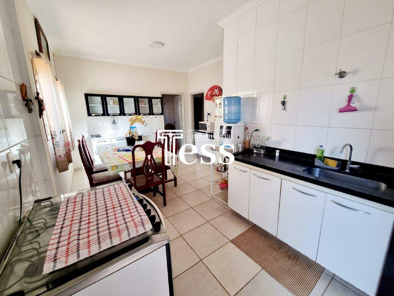 Casa com 4 quartos à venda, 165m² — foto 9 de 11