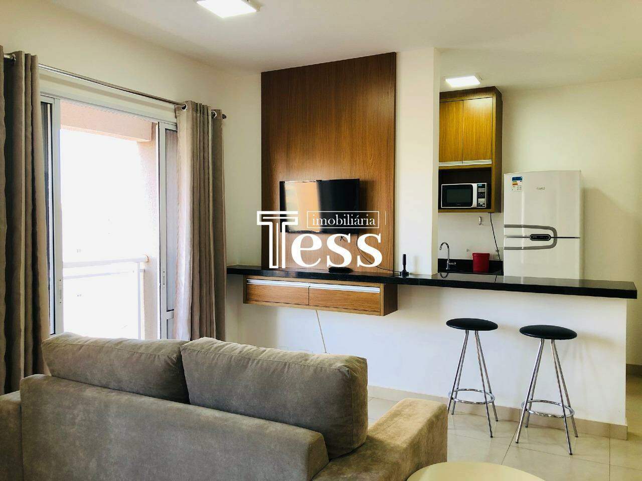 Apartamento com 1 quarto para aluguel, 40m² — foto 1 de 15