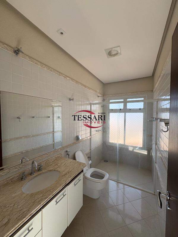 Casa de Condomínio com 4 quartos à venda, 420m² — foto 23 de 30