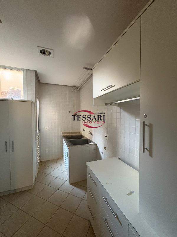 Casa de Condomínio com 4 quartos à venda, 420m² — foto 9 de 30