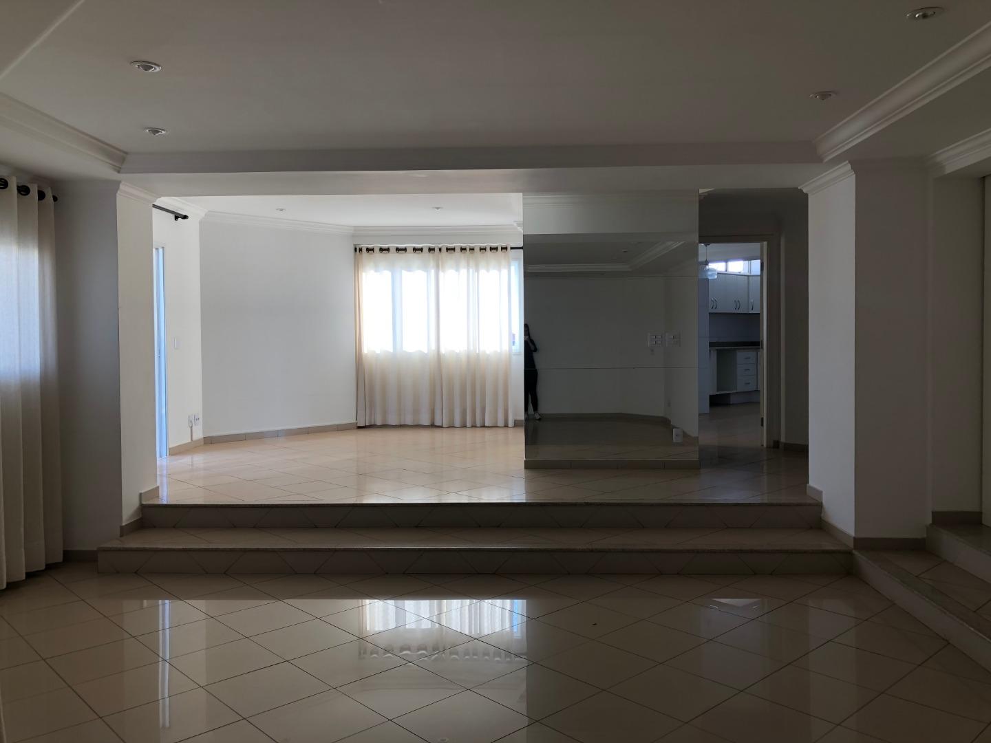 Apartamento com 4 quartos à venda, 300m² — foto 7 de 31
