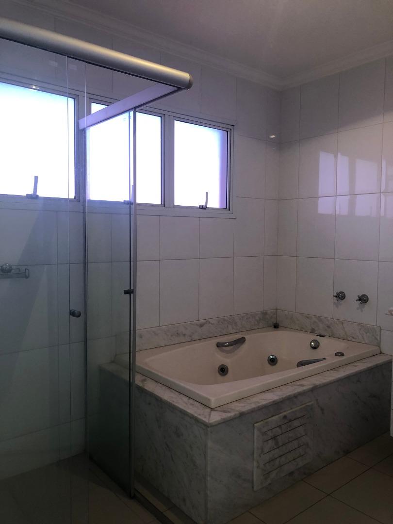 Apartamento com 4 quartos à venda, 300m² — foto 26 de 31