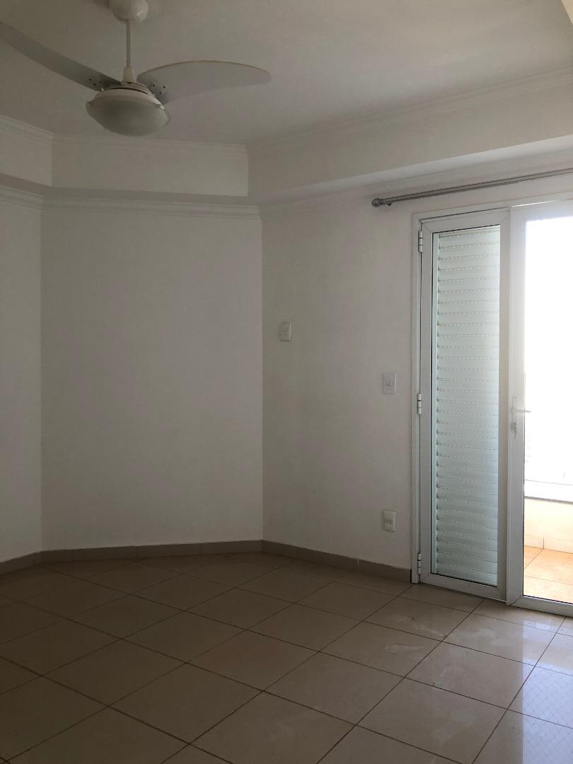 Apartamento com 4 quartos à venda, 300m² — foto 27 de 31