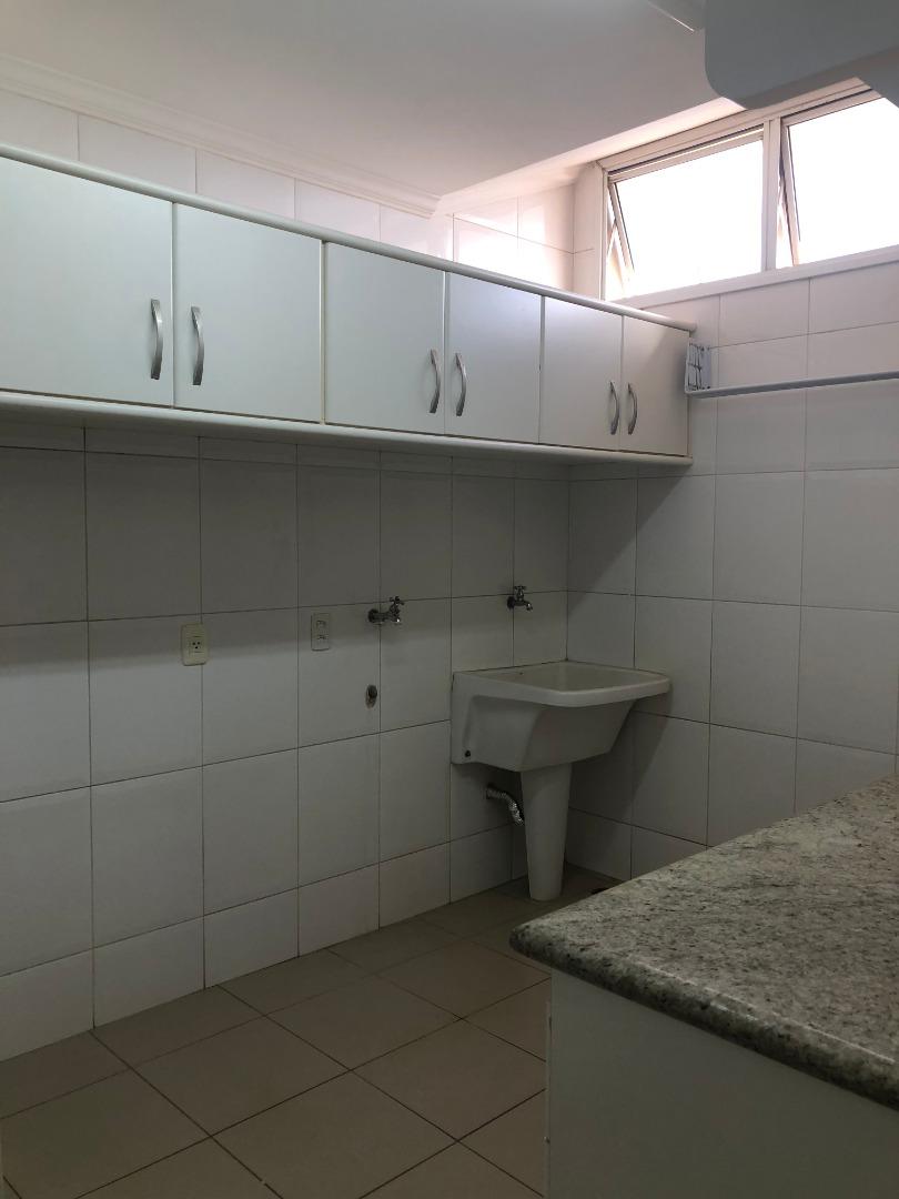 Apartamento com 4 quartos à venda, 300m² — foto 14 de 31