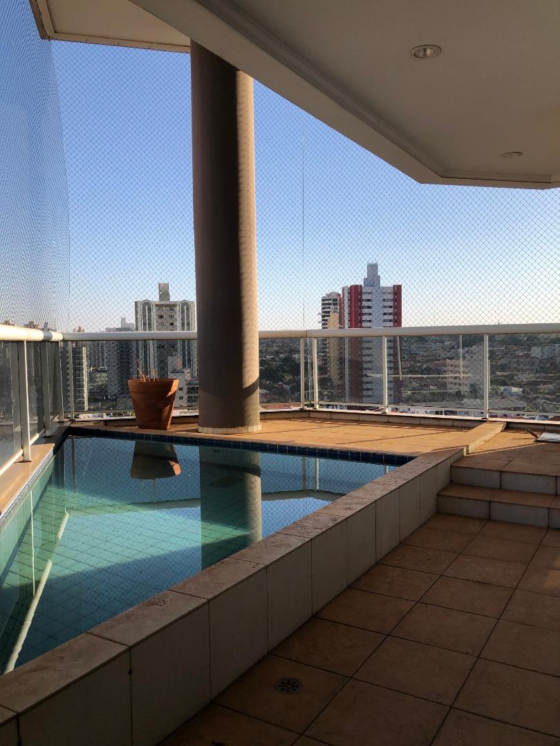 Apartamento com 4 quartos à venda, 300m² — foto 2 de 31