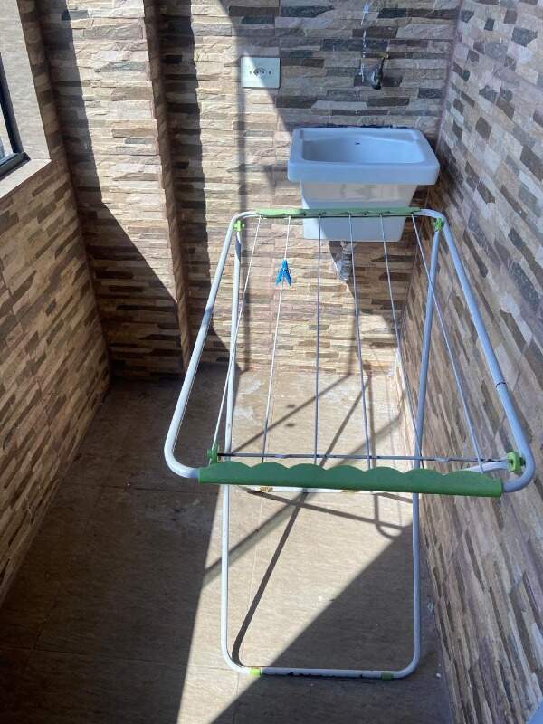 Casa à venda no São João Clímaco: lavanderia