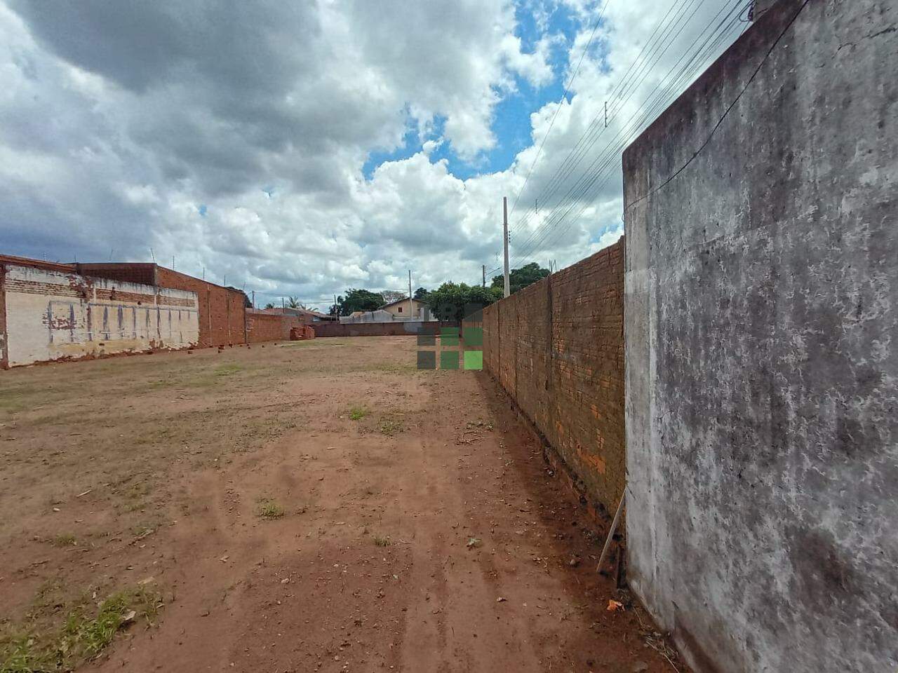 Terreno à venda no Vila Haro, em Três Lagoas: 