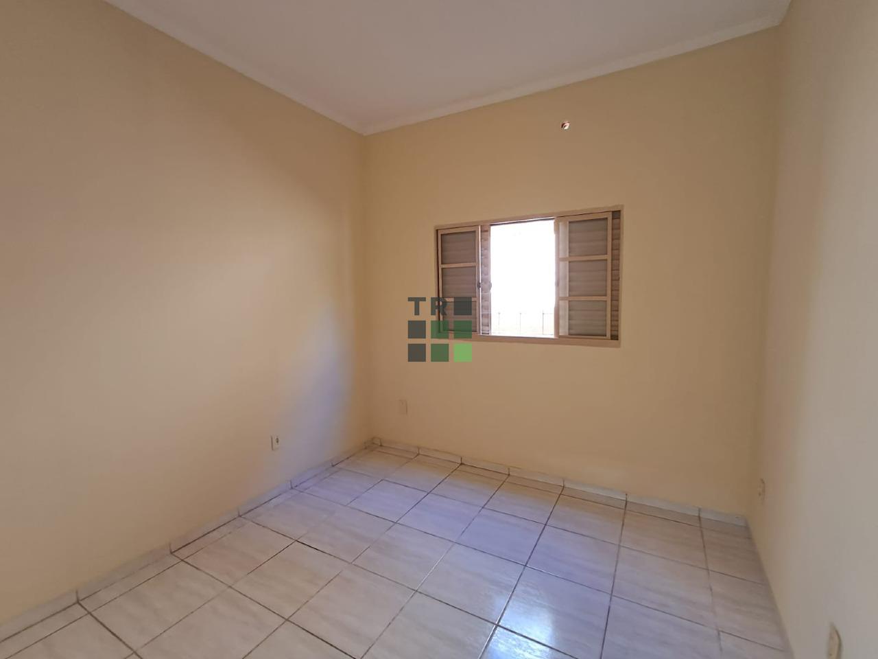 Casa 3 quartos 1 suíte para aluguel no Centro, em Três Lagoas: 