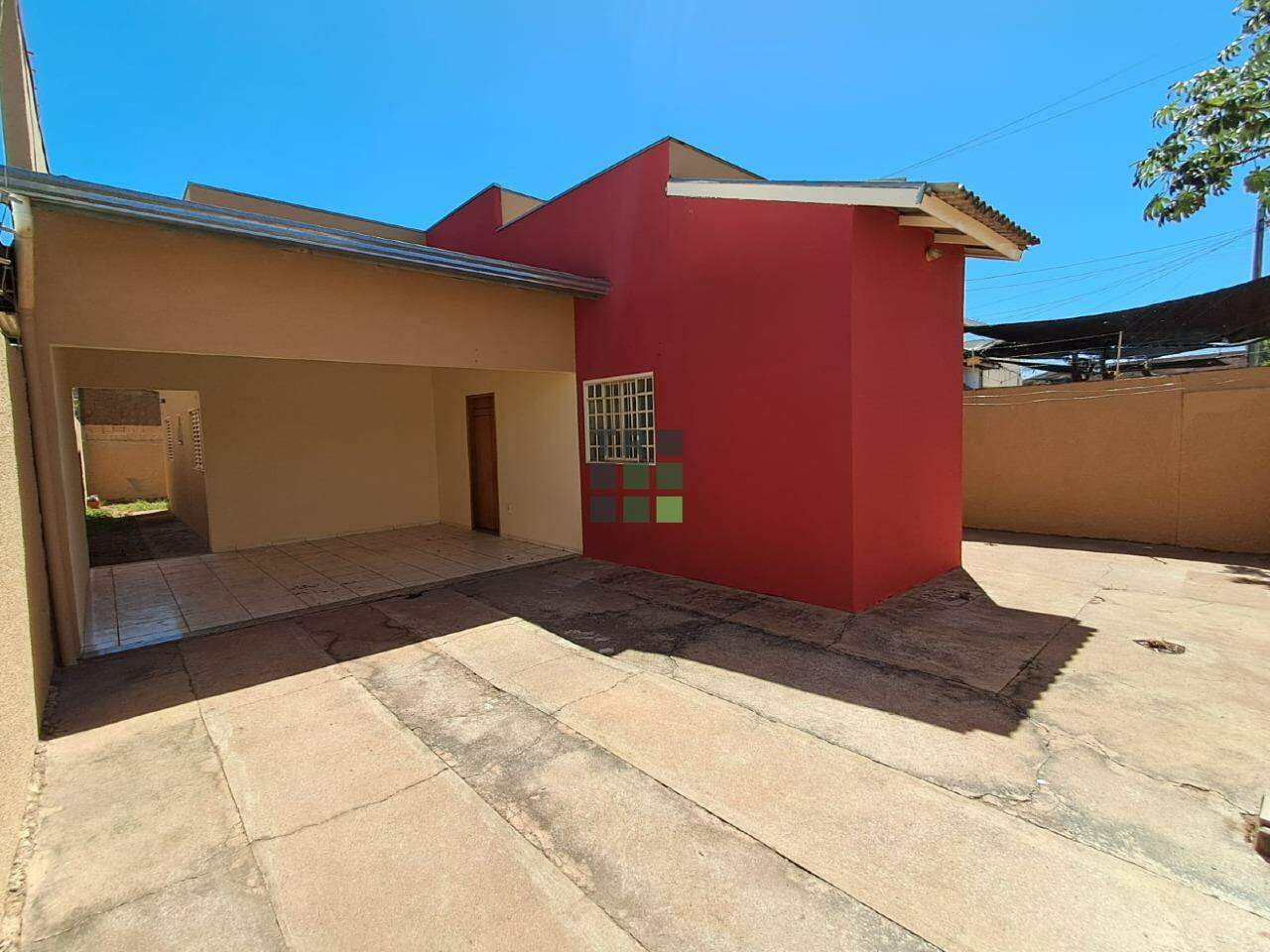 Casa 3 quartos 1 suíte para aluguel no Centro, em Três Lagoas: 