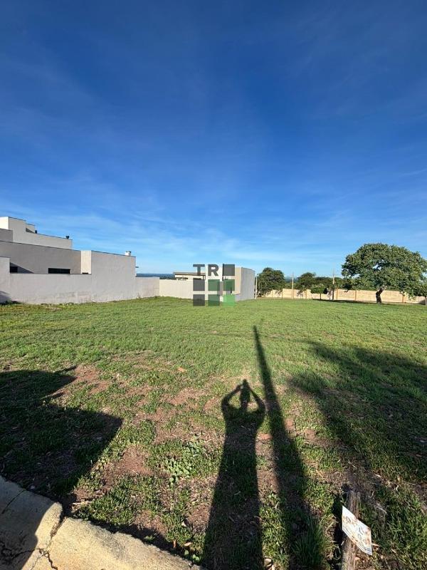 Terreno em condomínio à venda Village do Lago Residence no Village do Lago, em Três Lagoas: 