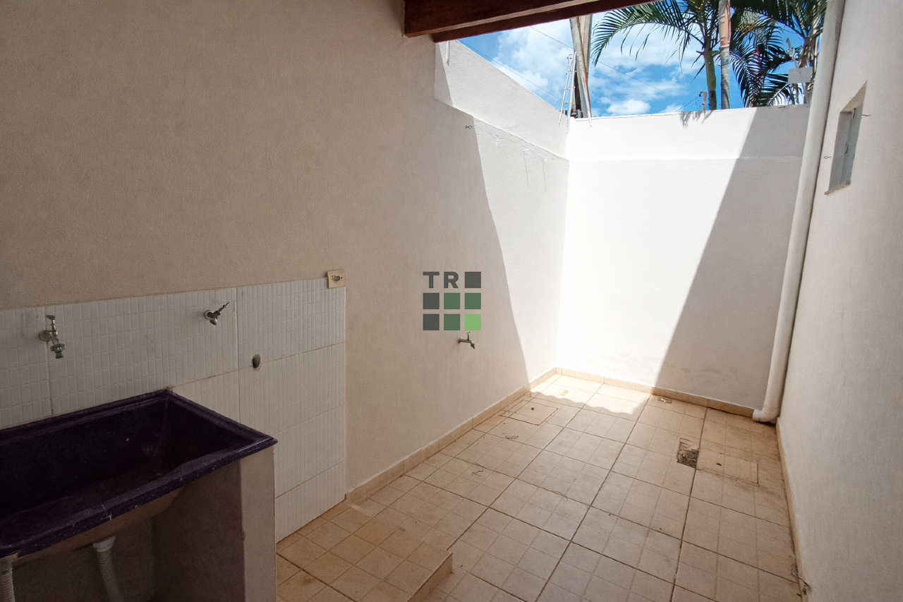 Casa 2 quartos 1 suíte para aluguel no Jardim dos Ipês, em Três Lagoas: 