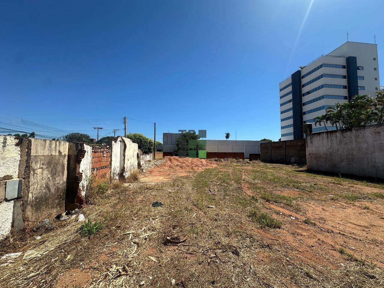 Terreno à venda no Vila Nova, em Três Lagoas: 