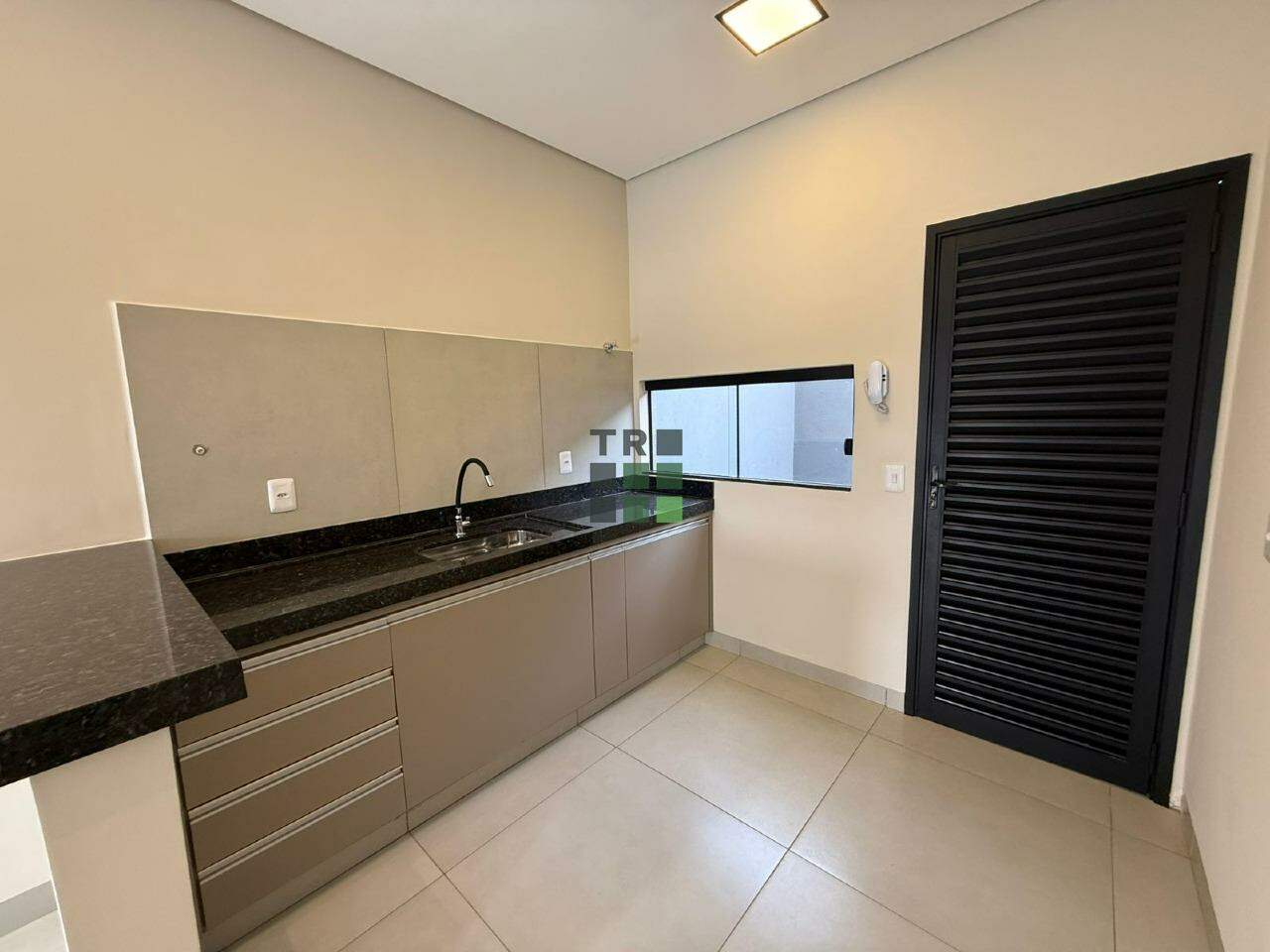 Casa 3 quartos 1 suíte para aluguel no Jardim Alvorada, em Três Lagoas: 