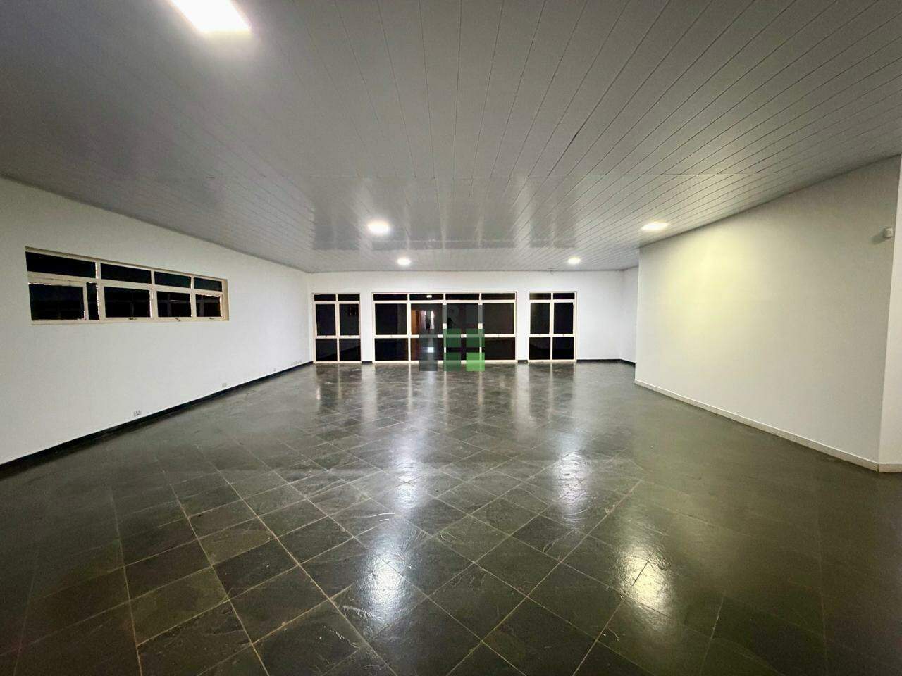 Ponto/Salão Comercial para aluguel no Centro, em Três Lagoas: 